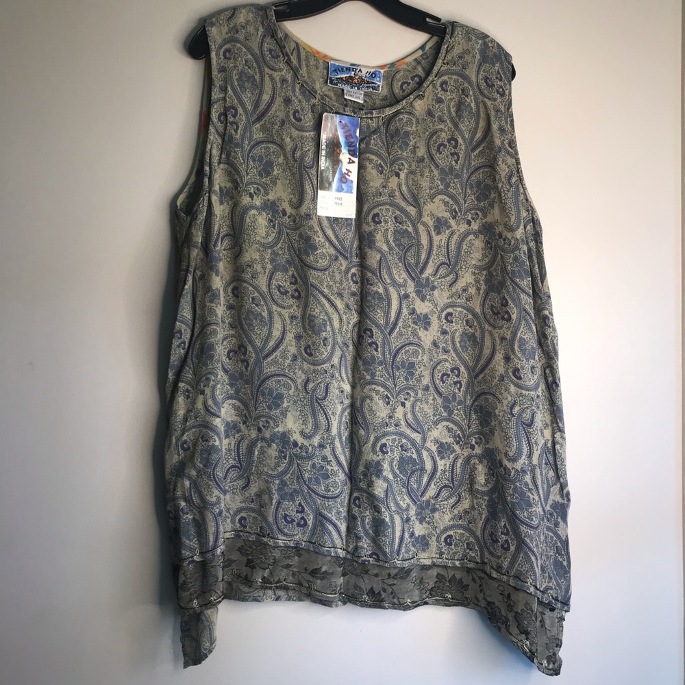 Tienda ho floral paisley loose tank top